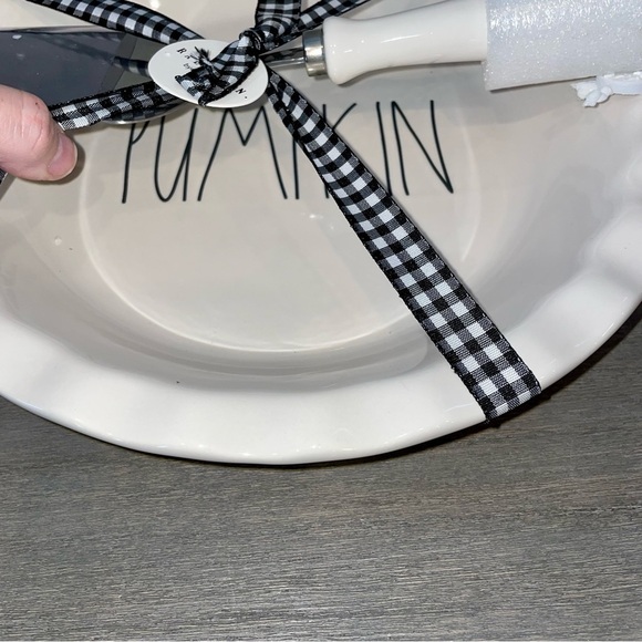 Rae Dunn PUMPKIN Pie Dish and Server Set - Picture 2 of 3